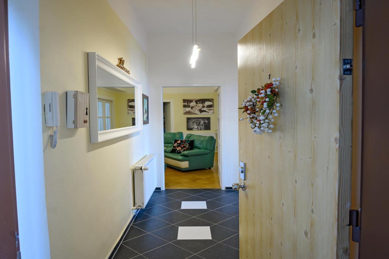 Apartment Alexis บราติสลาวา ภายนอก รูปภาพ